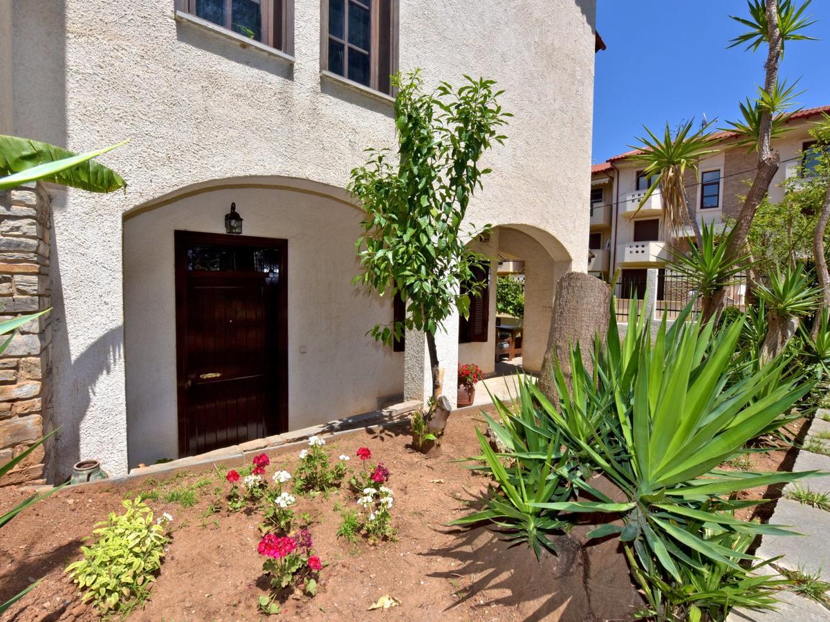 Гостевой дом Ares Garden House - Nea Moudania Halkidiki Экстерьер фото